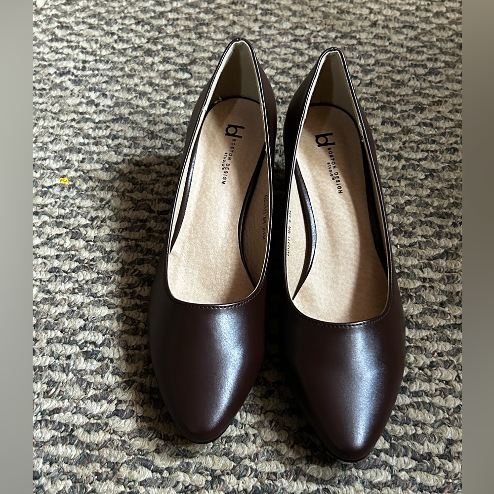 Boston Design Studio brown leather heels